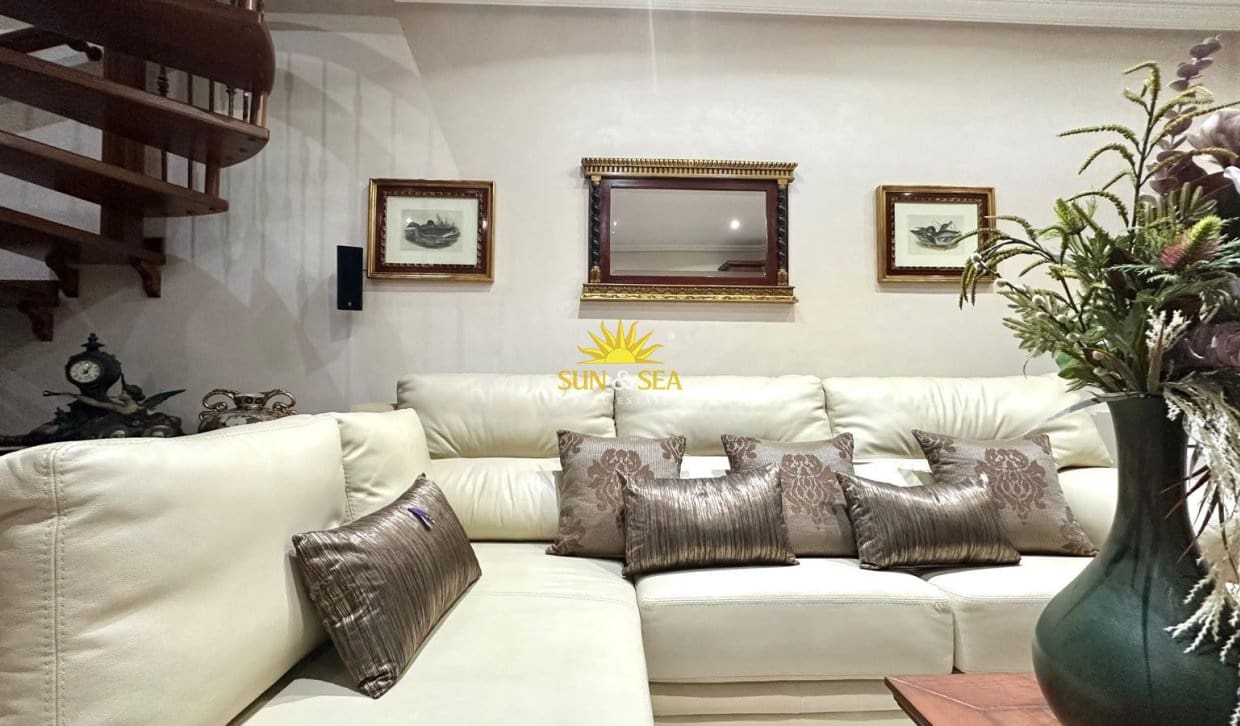 4 chambre Villa/Maison Semi-Mitoyenne à vendre à Los Altos avec garage - 449 900 € (Ref: 9922996)
