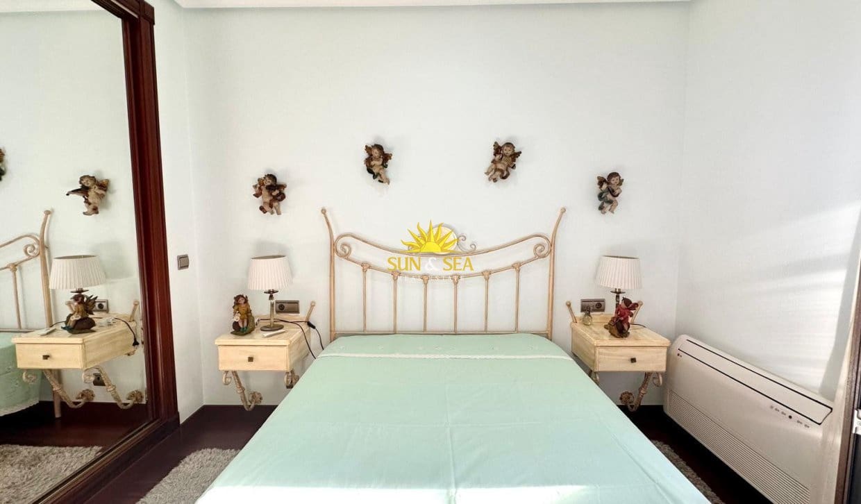 4 chambre Villa/Maison Semi-Mitoyenne à vendre à Los Altos avec garage - 449 900 € (Ref: 9922996)