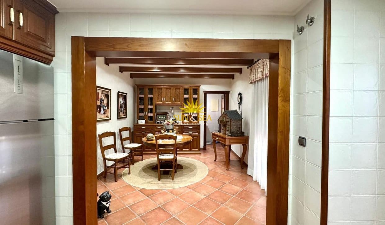 4 chambre Villa/Maison Semi-Mitoyenne à vendre à Los Altos avec garage - 449 900 € (Ref: 9922996)