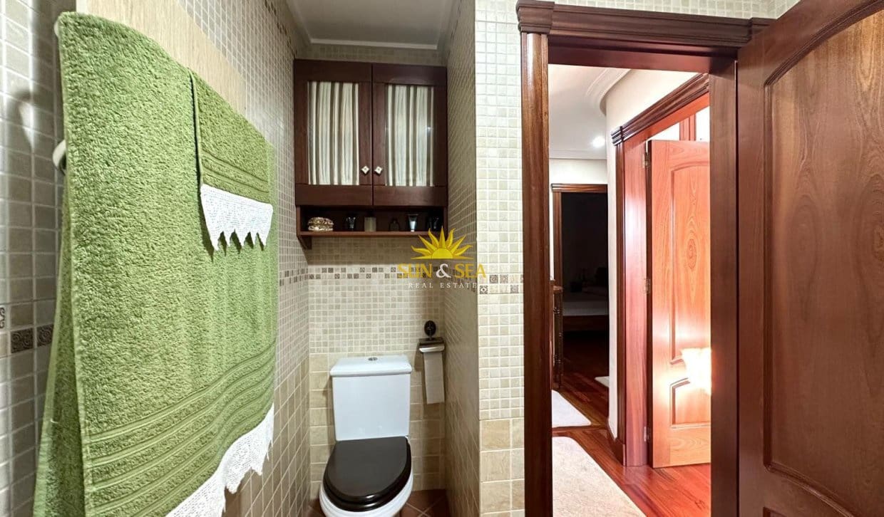 4 chambre Villa/Maison Semi-Mitoyenne à vendre à Los Altos avec garage - 449 900 € (Ref: 9922996)