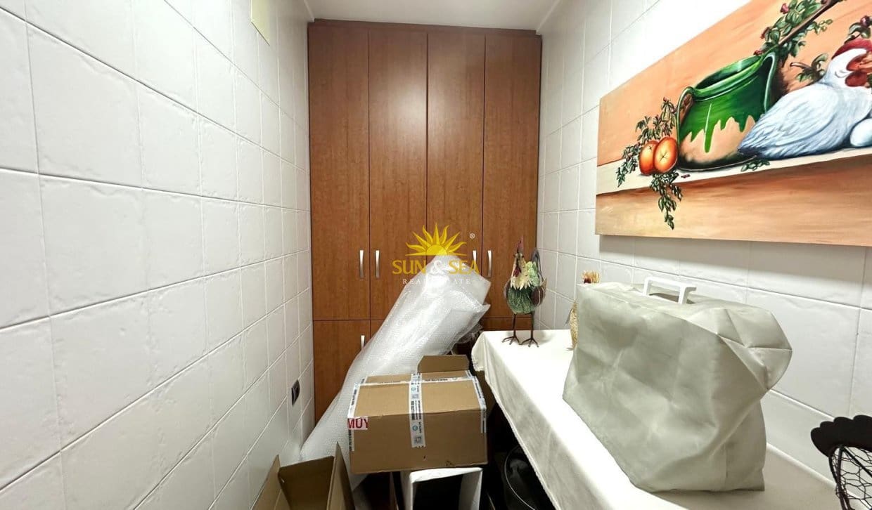 4 chambre Villa/Maison Semi-Mitoyenne à vendre à Los Altos avec garage - 449 900 € (Ref: 9922996)