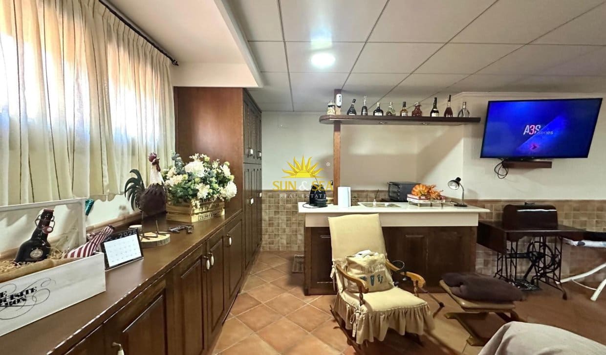 4 chambre Villa/Maison Semi-Mitoyenne à vendre à Los Altos avec garage - 449 900 € (Ref: 9922996)