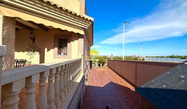 4 chambre Villa/Maison Semi-Mitoyenne à vendre à Los Altos avec garage - 449 900 € (Ref: 9922996)