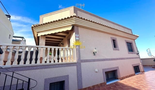 4 chambre Villa/Maison Semi-Mitoyenne à vendre à Los Altos avec garage - 449 900 € (Ref: 9922996)