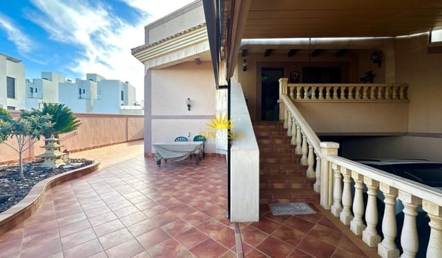 4 chambre Villa/Maison Semi-Mitoyenne à vendre à Los Altos avec garage - 449 900 € (Ref: 9922996)