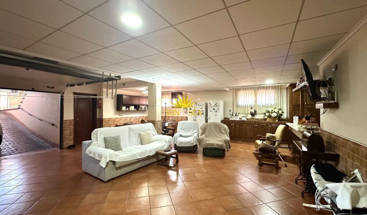4 chambre Villa/Maison Semi-Mitoyenne à vendre à Los Altos avec garage - 449 900 € (Ref: 9922996)