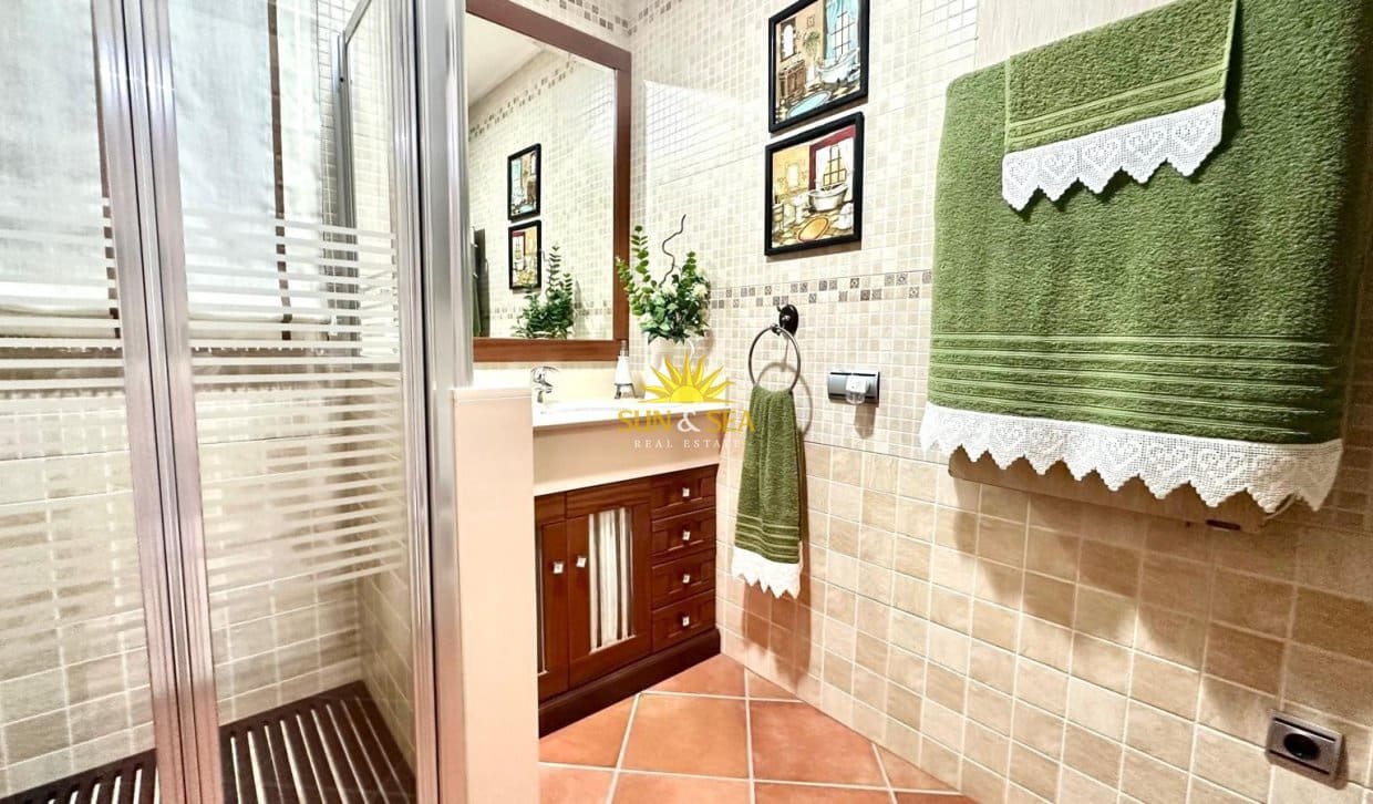 4 chambre Villa/Maison Semi-Mitoyenne à vendre à Los Altos avec garage - 449 900 € (Ref: 9922996)