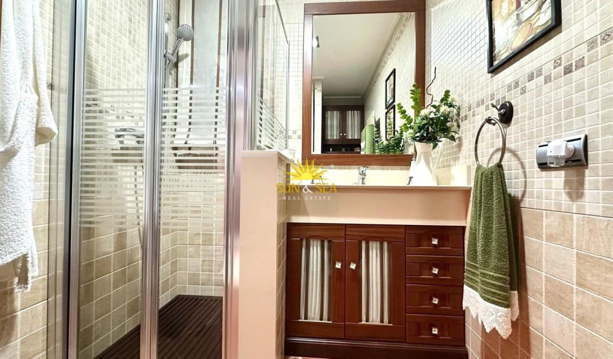 4 chambre Villa/Maison Semi-Mitoyenne à vendre à Los Altos avec garage - 449 900 € (Ref: 9922996)