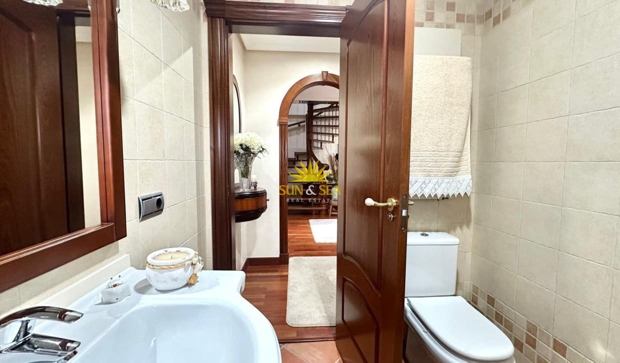 4 chambre Villa/Maison Semi-Mitoyenne à vendre à Los Altos avec garage - 449 900 € (Ref: 9922996)