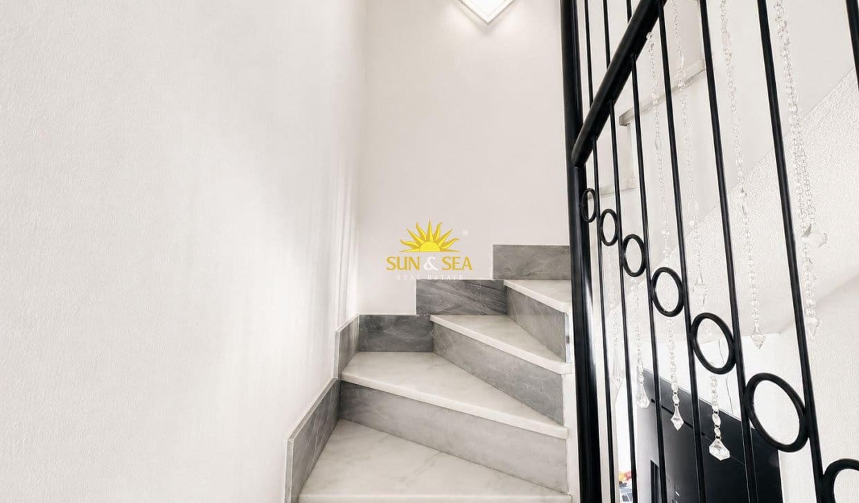3 chambre Appartement à vendre à La Florida - 229 000 € (Ref: 9922998)