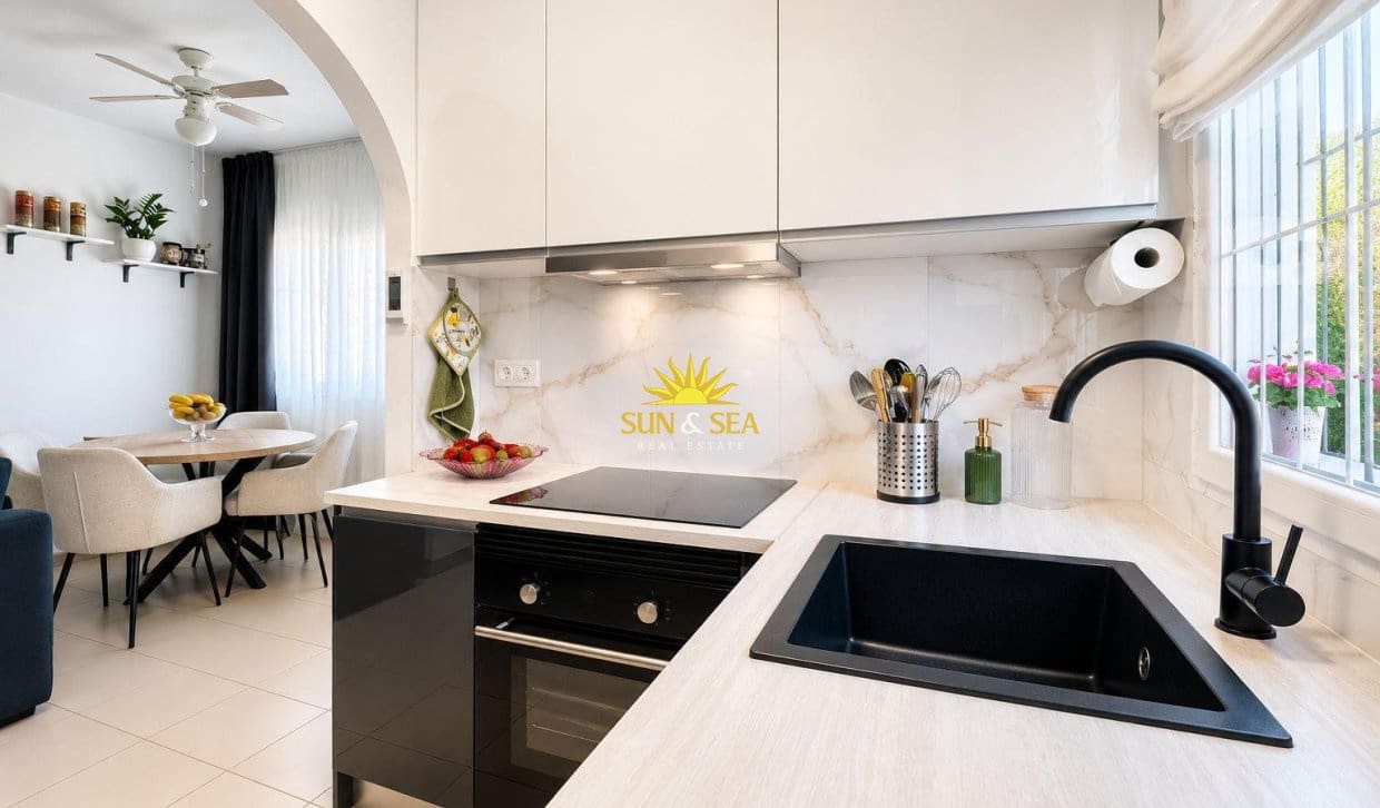 3 chambre Appartement à vendre à La Florida - 229 000 € (Ref: 9922998)