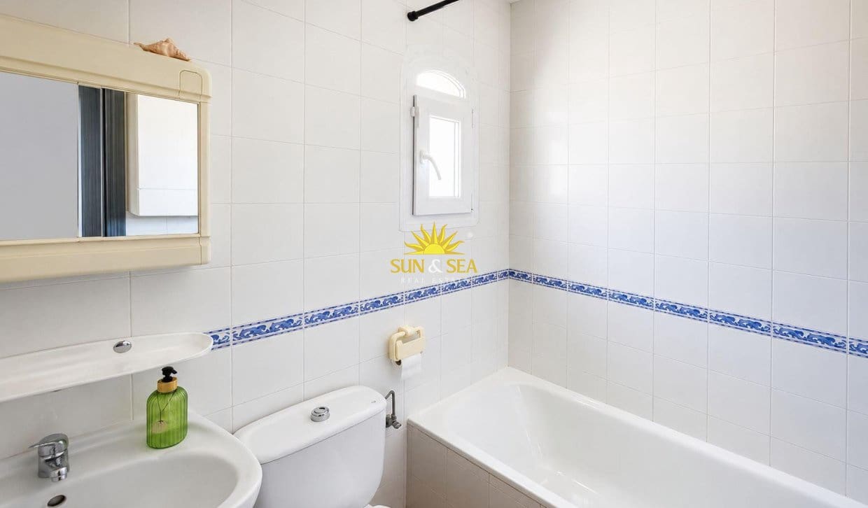 3 chambre Appartement à vendre à La Florida - 229 000 € (Ref: 9922998)
