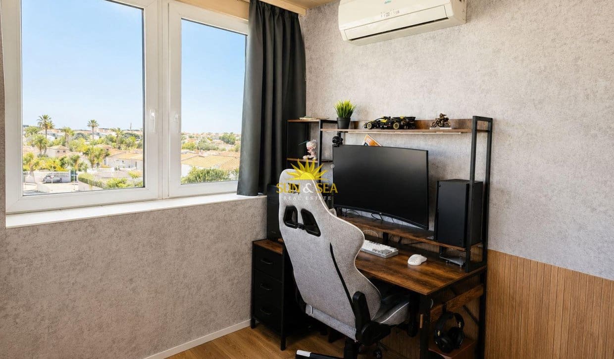 3 chambre Appartement à vendre à La Florida - 229 000 € (Ref: 9922998)