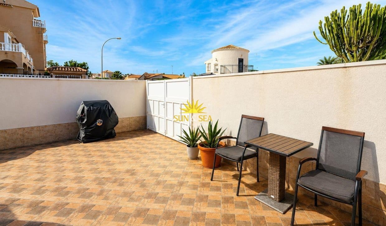 3 chambre Appartement à vendre à La Florida - 229 000 € (Ref: 9922998)