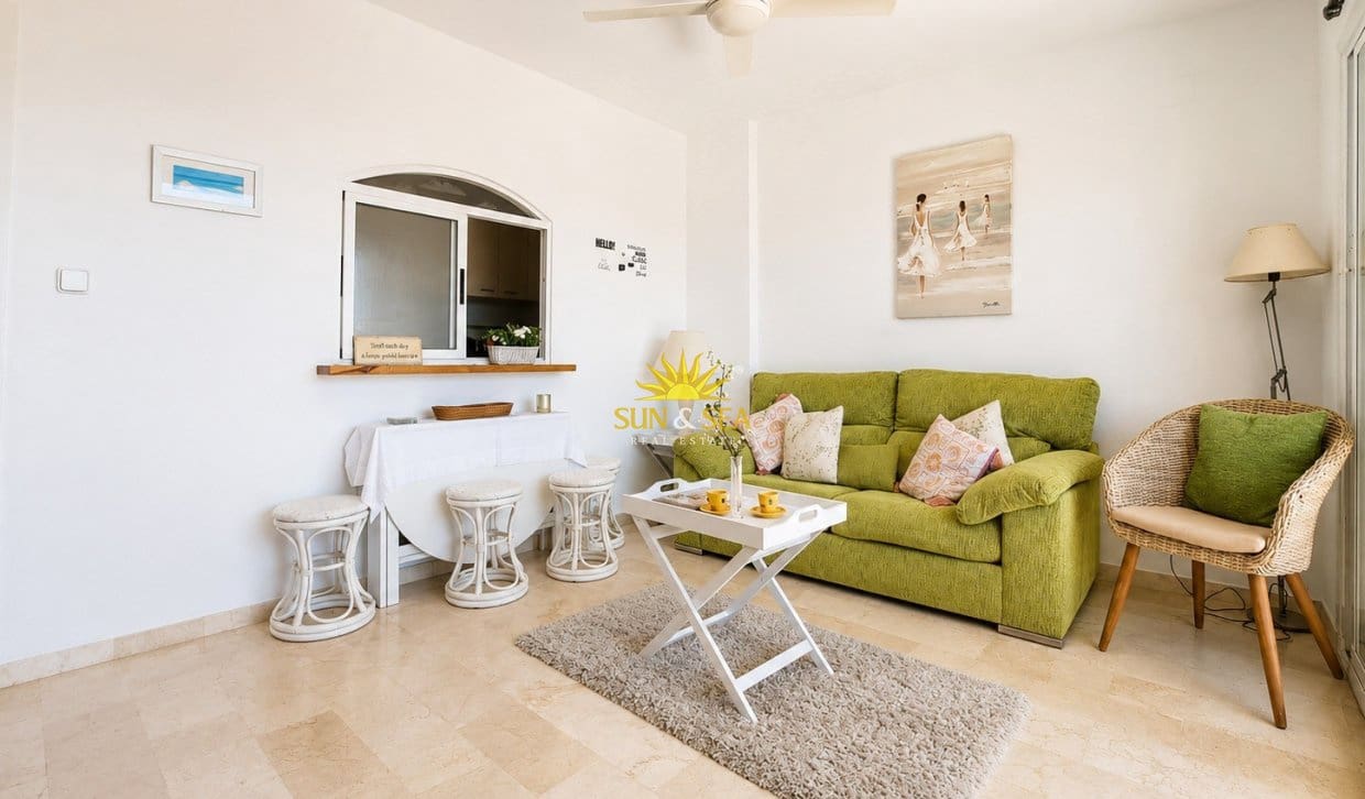 Ático de 2 habitaciones en Torrevieja en venta con garaje - 220.000 € (Ref: 9924944)
