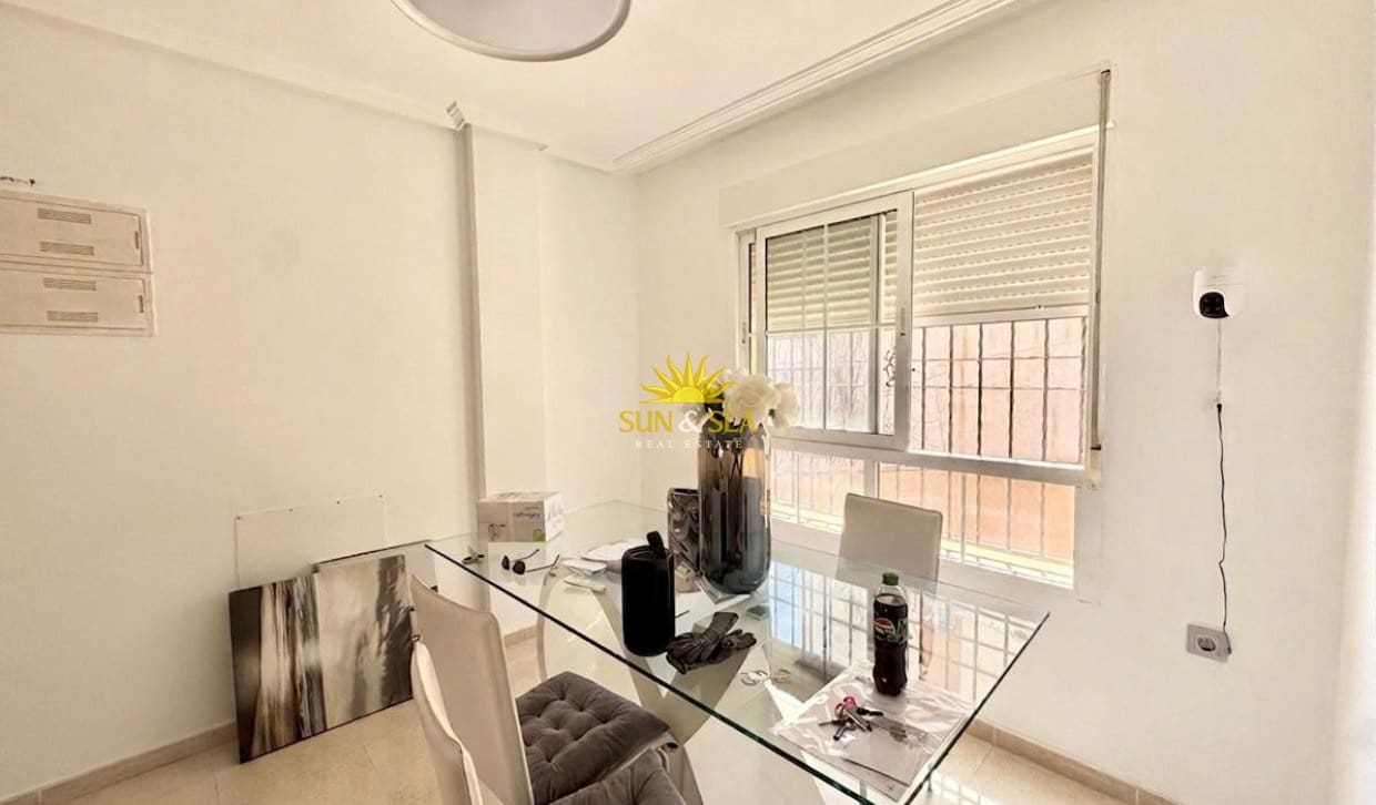 3 bedroom Villa for rent in Orihuela Costa with pool garage - € 1,500 (Ref: 9924945)