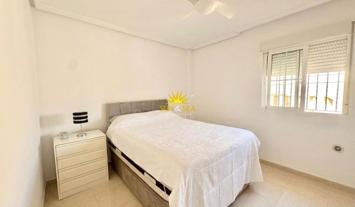 3 bedroom Villa for rent in Orihuela Costa with pool garage - € 1,500 (Ref: 9924945)