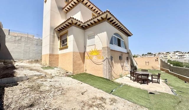 3 bedroom Villa for rent in Lomas de Cabo Roig - Los Dolses, Orihuela with pool garage - € 1,500 (Ref: 9924945)