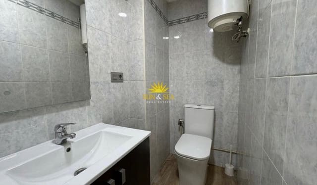 1 slaapkamer Studio voor vakantieverhuur in Las Piscinas Naturales, Torrevieja - € 650 (Ref: 9925152)