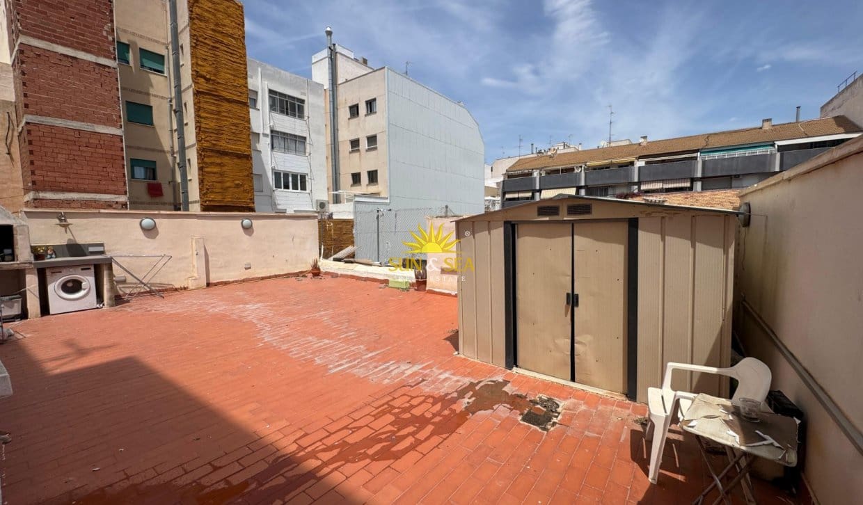 1 slaapkamer Studio voor vakantieverhuur in Torrevieja - € 650 (Ref: 9925152)