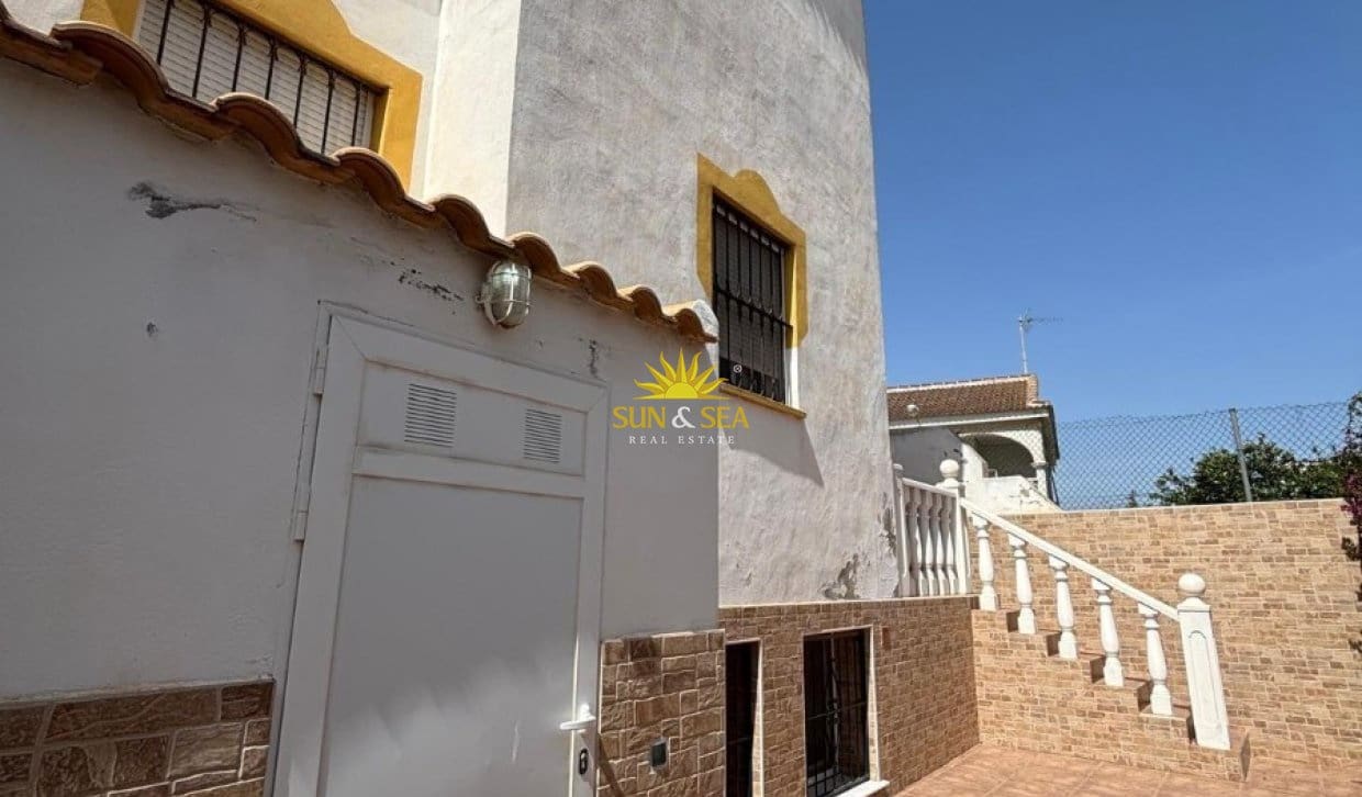 4 soverom Bungalow til salgs i Orihuela Costa - € 169 900 (Ref: 9925154)