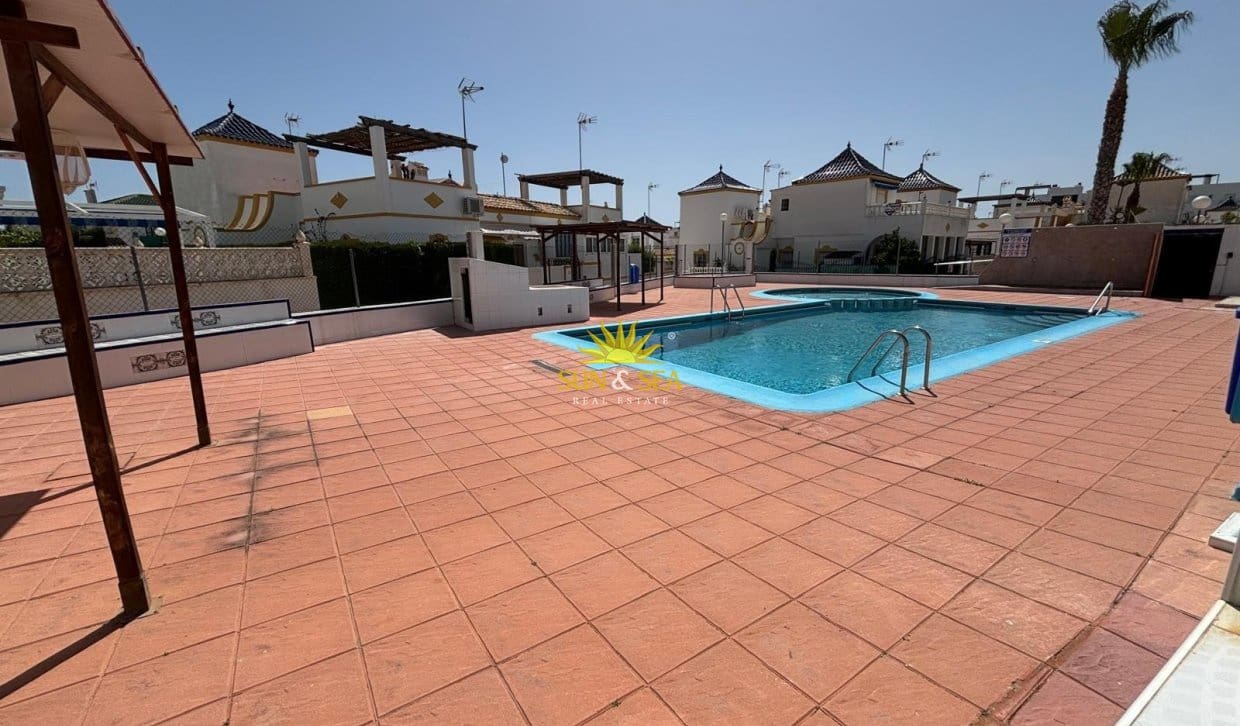 4 soverom Bungalow til salgs i Orihuela Costa - € 169 900 (Ref: 9925154)