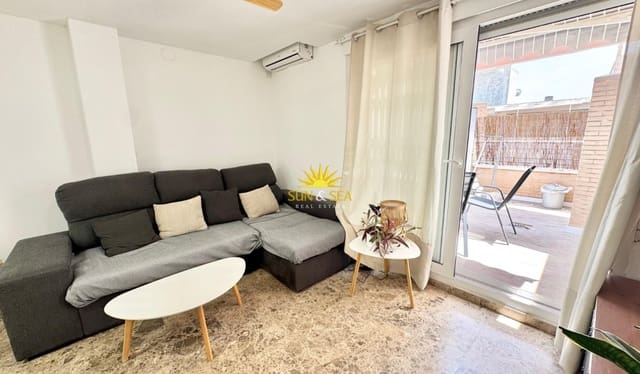 2 slaapkamer Penthouse voor vakantieverhuur in Las Piscinas Naturales, Torrevieja - € 1.000 (Ref: 9927911)