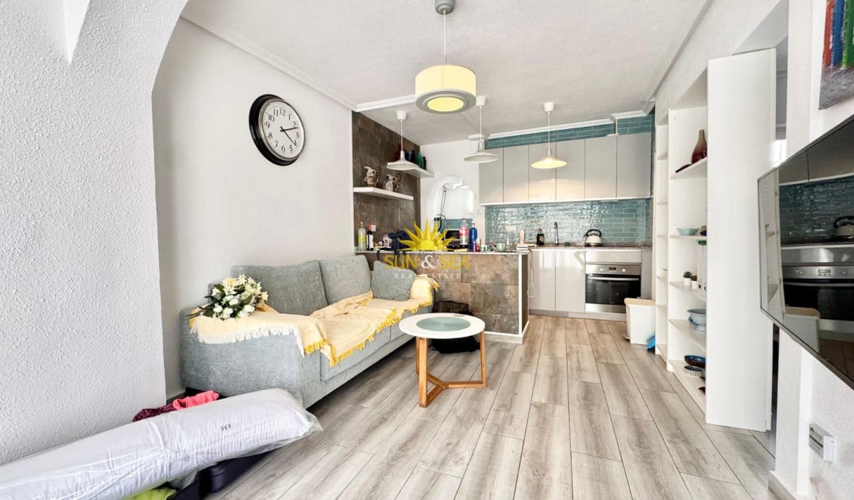 1 Zimmer Haus zu vermieten in Orihuela Costa - 800 € (Ref: 9927912)