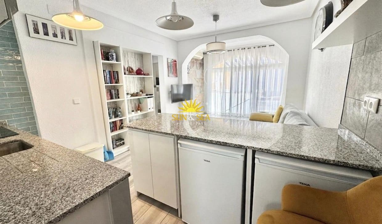1 Zimmer Haus zu vermieten in Orihuela Costa - 800 € (Ref: 9927912)