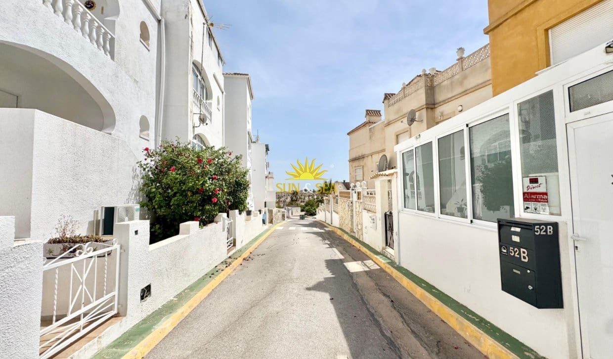 1 Zimmer Haus zu vermieten in Orihuela Costa - 800 € (Ref: 9927912)