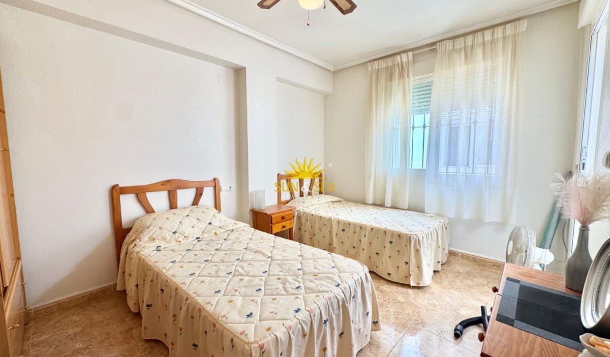 2 soveværelse Villa til leje i Algorfa med swimmingpool garage - € 750 (Ref: 9928357)
