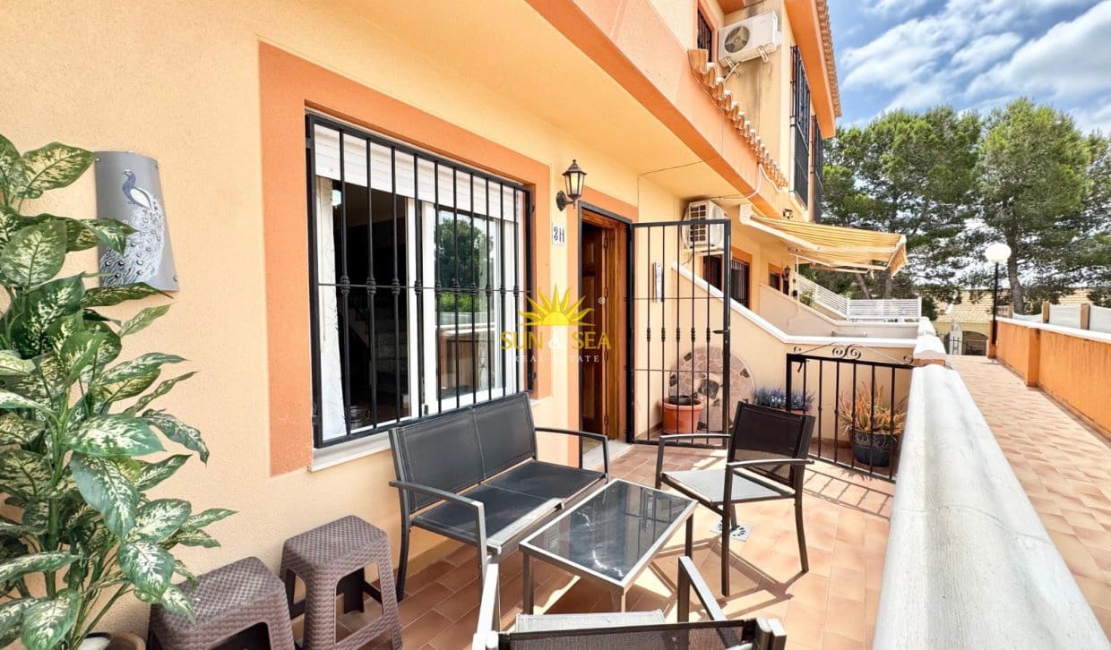 2 soveværelse Villa til leje i Algorfa med swimmingpool garage - € 750 (Ref: 9928357)