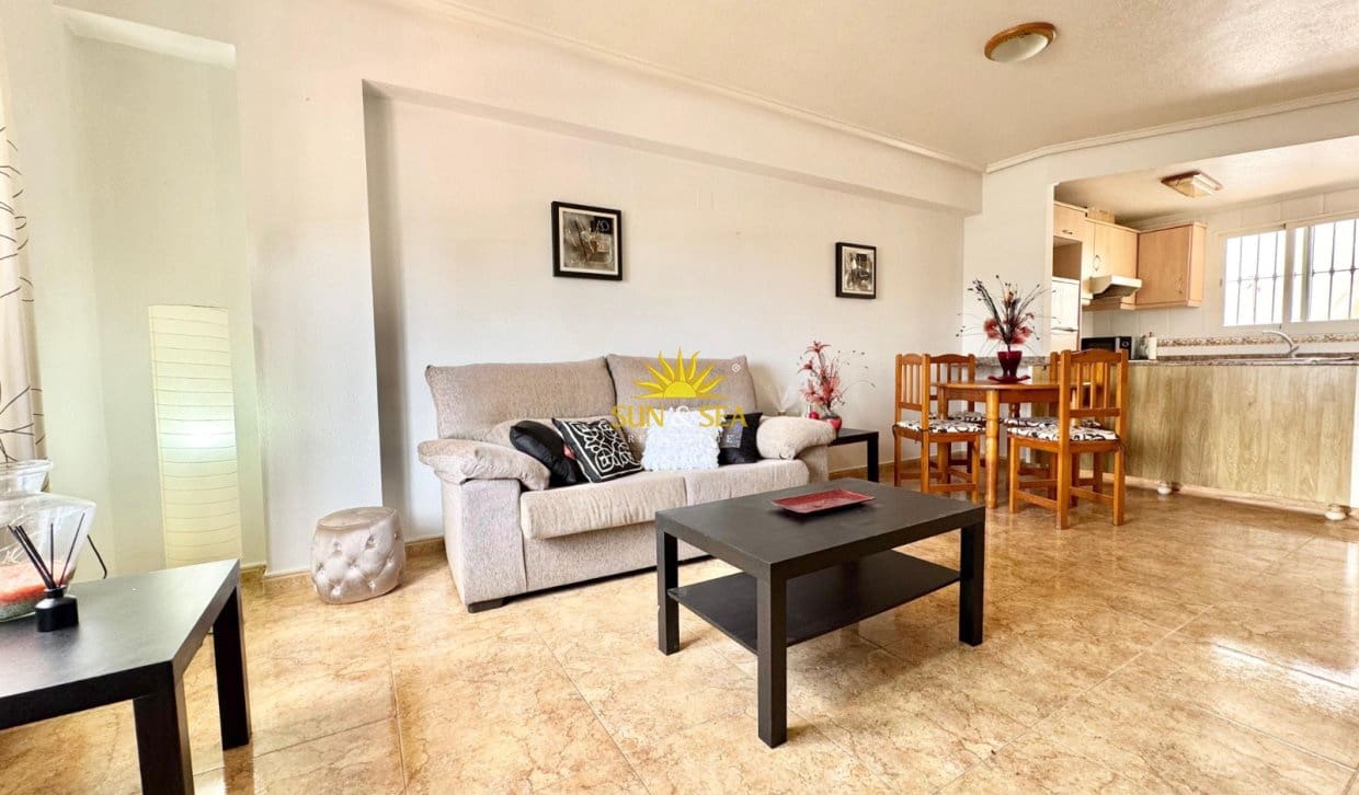 2 soveværelse Villa til leje i Algorfa med swimmingpool garage - € 750 (Ref: 9928357)