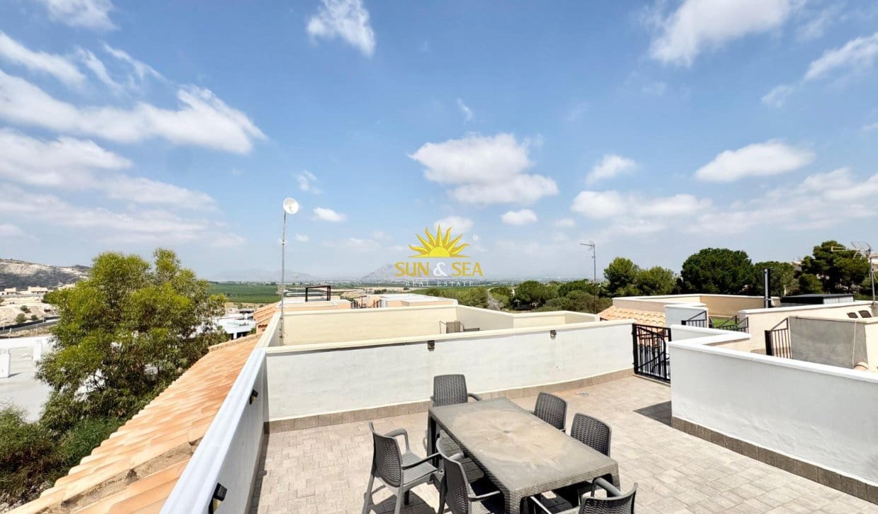 2 soveværelse Villa til leje i Algorfa med swimmingpool garage - € 750 (Ref: 9928357)