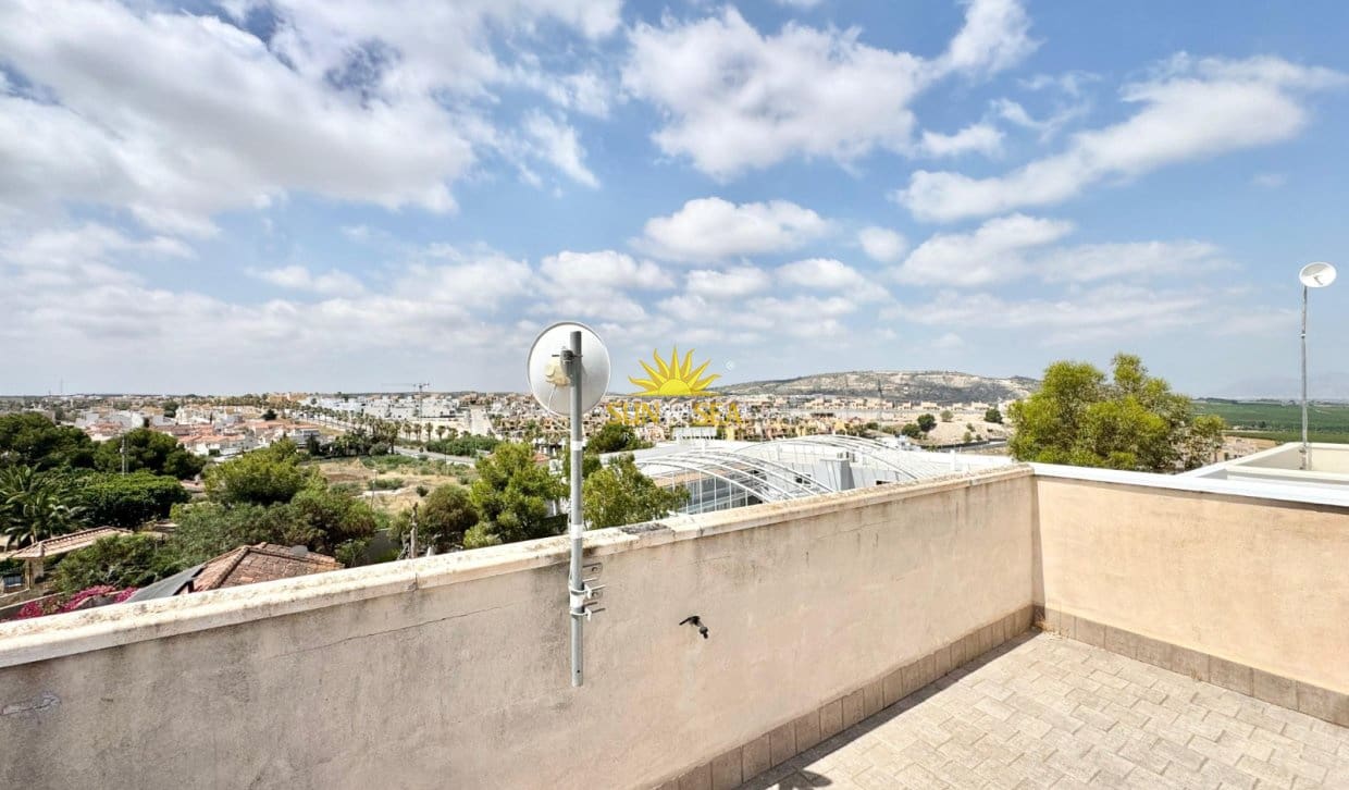 2 soveværelse Villa til leje i Algorfa med swimmingpool garage - € 750 (Ref: 9928357)