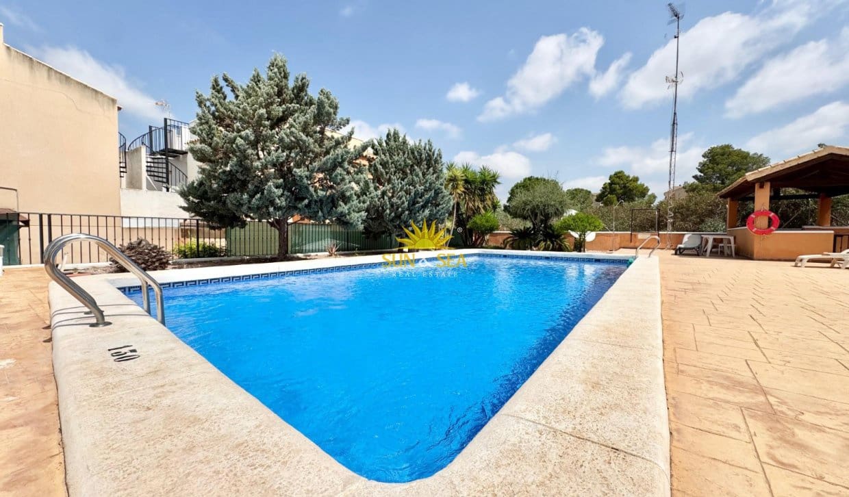 2 soveværelse Villa til leje i Algorfa med swimmingpool garage - € 750 (Ref: 9928357)