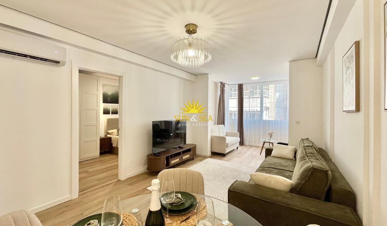 2 slaapkamer Appartement te koop in Torrevieja - € 230.000 (Ref: 9928488)