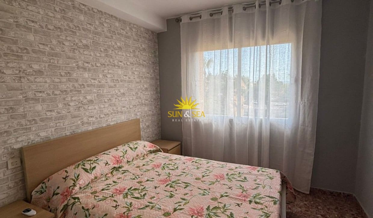   4 soveværelse   ferieLejlighed i Santiago de la Ribera     - € 850 (Ref: 9928548)