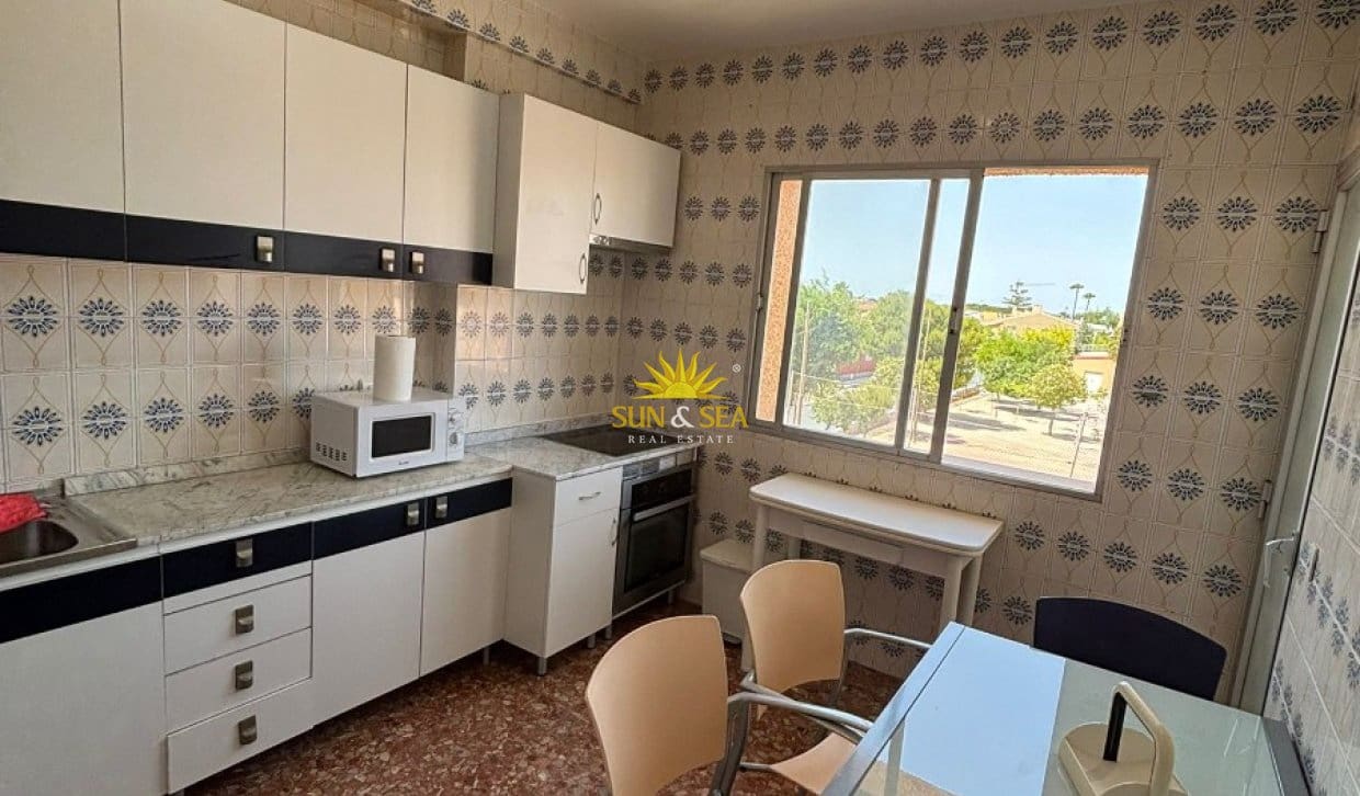   4 soveværelse   ferieLejlighed i Santiago de la Ribera     - € 850 (Ref: 9928548)