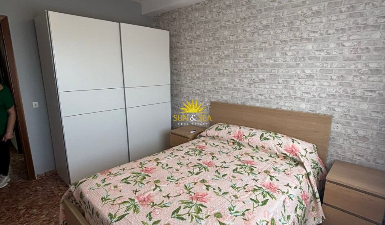   4 soveværelse   ferieLejlighed i Santiago de la Ribera     - € 850 (Ref: 9928548)