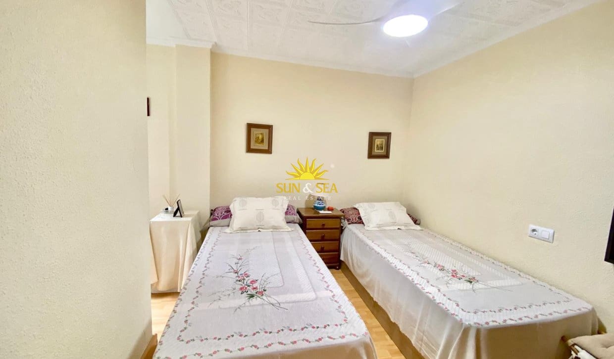 Apartamento de 2 habitaciones en San Pedro del Pinatar en venta - 123.900 € (Ref: 9928549)