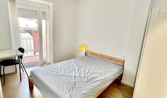 3 soveværelse Lejlighed til salg i Mercado, Alicante by - € 350.000 (Ref: 9928550)