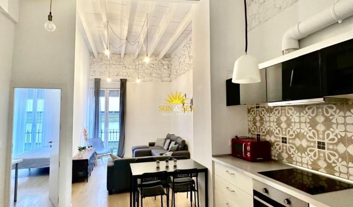 Apartamento de 3 habitaciones en Alicante / Alacant ciudad en venta - 350.000 € (Ref: 9928550)
