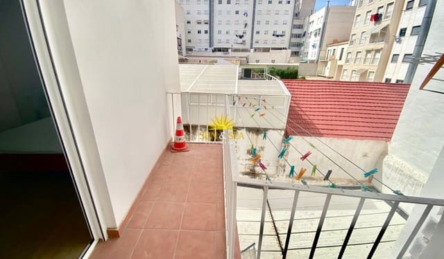 3 soveværelse Lejlighed til salg i Mercado, Alicante by - € 350.000 (Ref: 9928550)