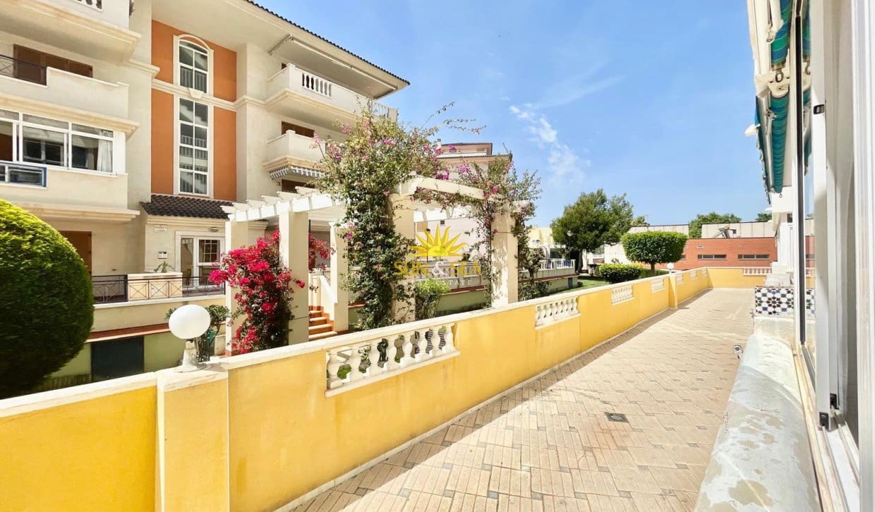1 camera da letto Monolocale in vendita in La Mata con piscina - 103.000 € (Rif: 9935007)