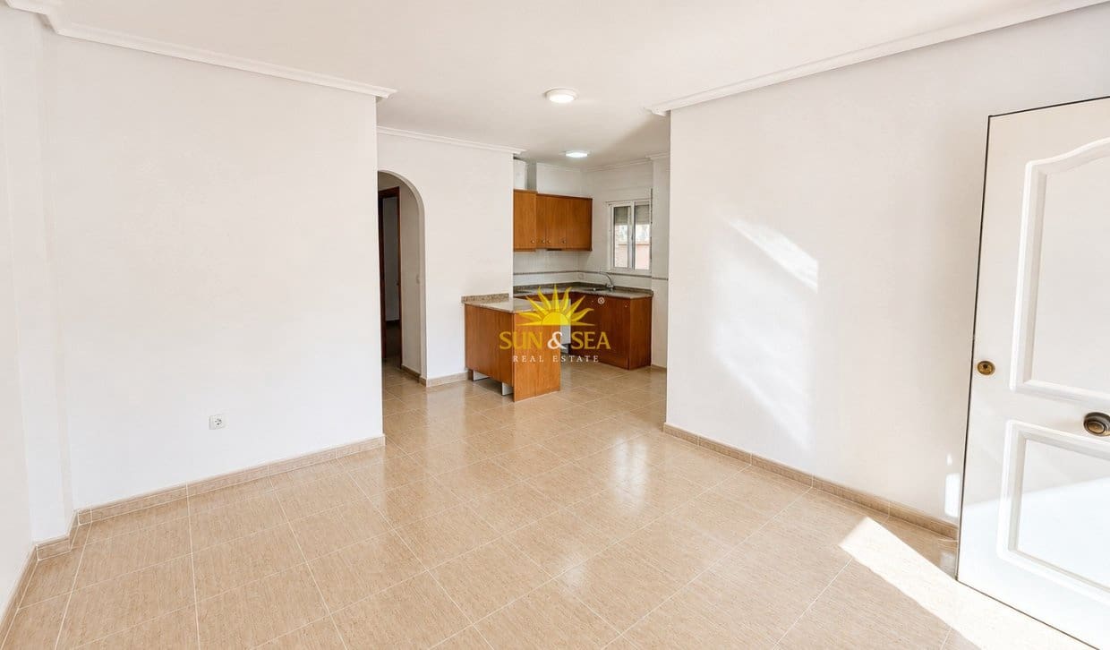 2 sypialnia Dom do wynajęcia w Algorfa z basenem garażem - 750 € (Ref: 9935209)