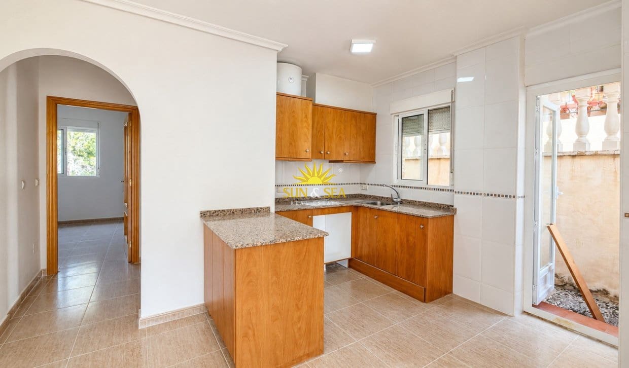 2 sypialnia Dom do wynajęcia w Algorfa z basenem garażem - 750 € (Ref: 9935209)