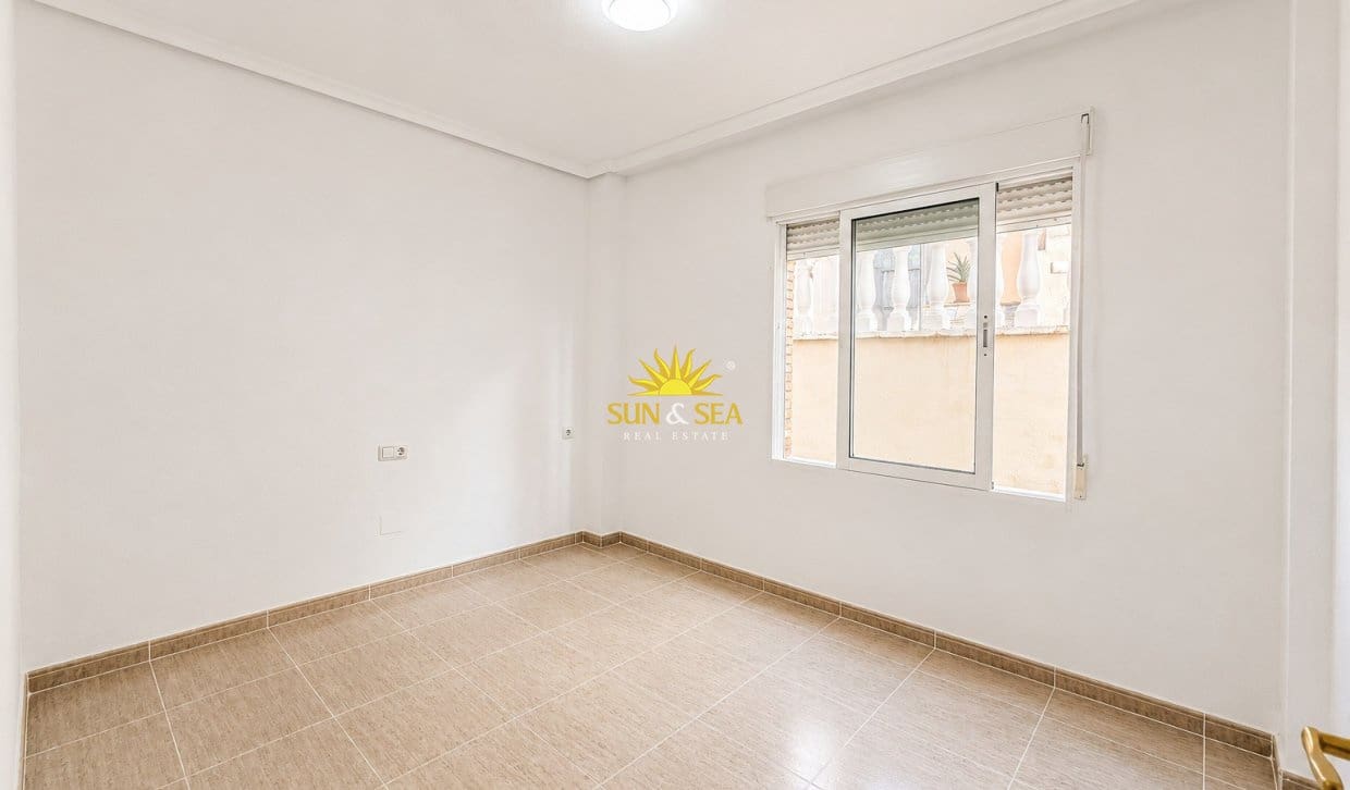 2 sypialnia Dom do wynajęcia w Algorfa z basenem garażem - 750 € (Ref: 9935209)
