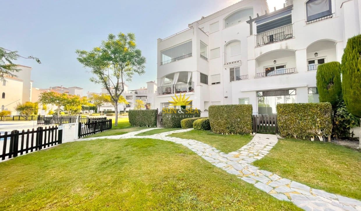 2 Zimmer Apartment zu vermieten in La Torre Golf Resort mit Pool Garage - 950 € (Ref: 9936700)