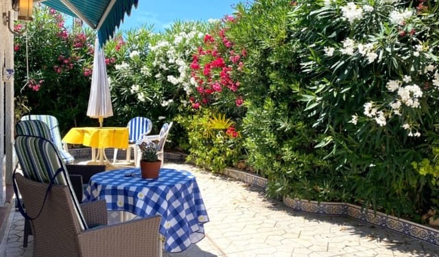 2 bedroom Villa for rent in Torreblanca, Torrevieja with garage - € 1,200 (Ref: 9936701)